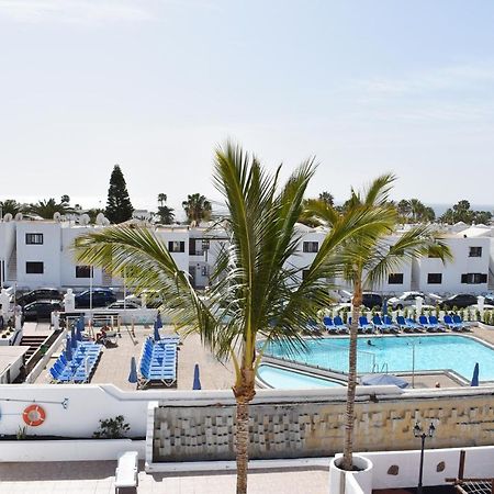 Aguazul - A Pie De Piscina Y Vistas Al Mar Daire Puerto del Carmen  Dış mekan fotoğraf