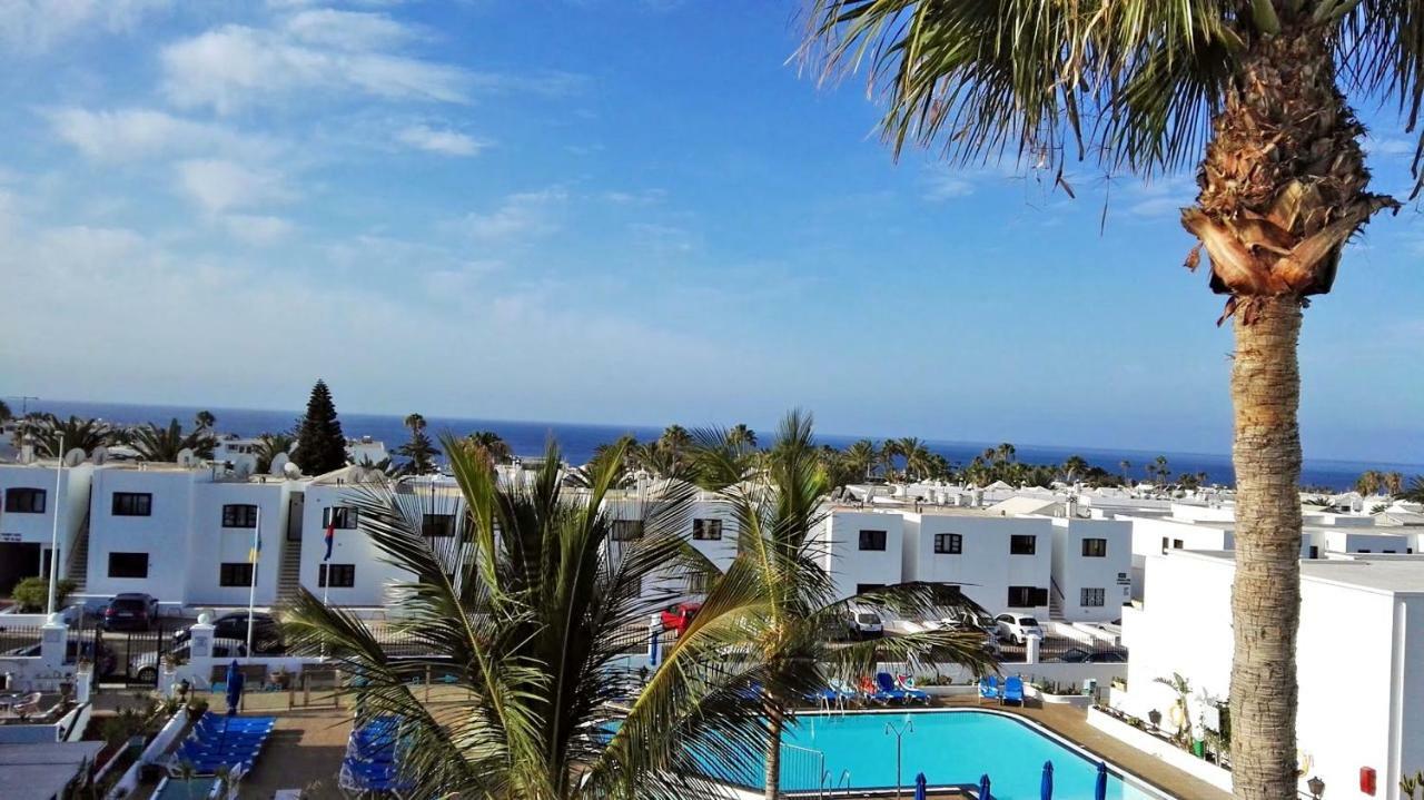 Aguazul - A Pie De Piscina Y Vistas Al Mar Daire Puerto del Carmen  Dış mekan fotoğraf