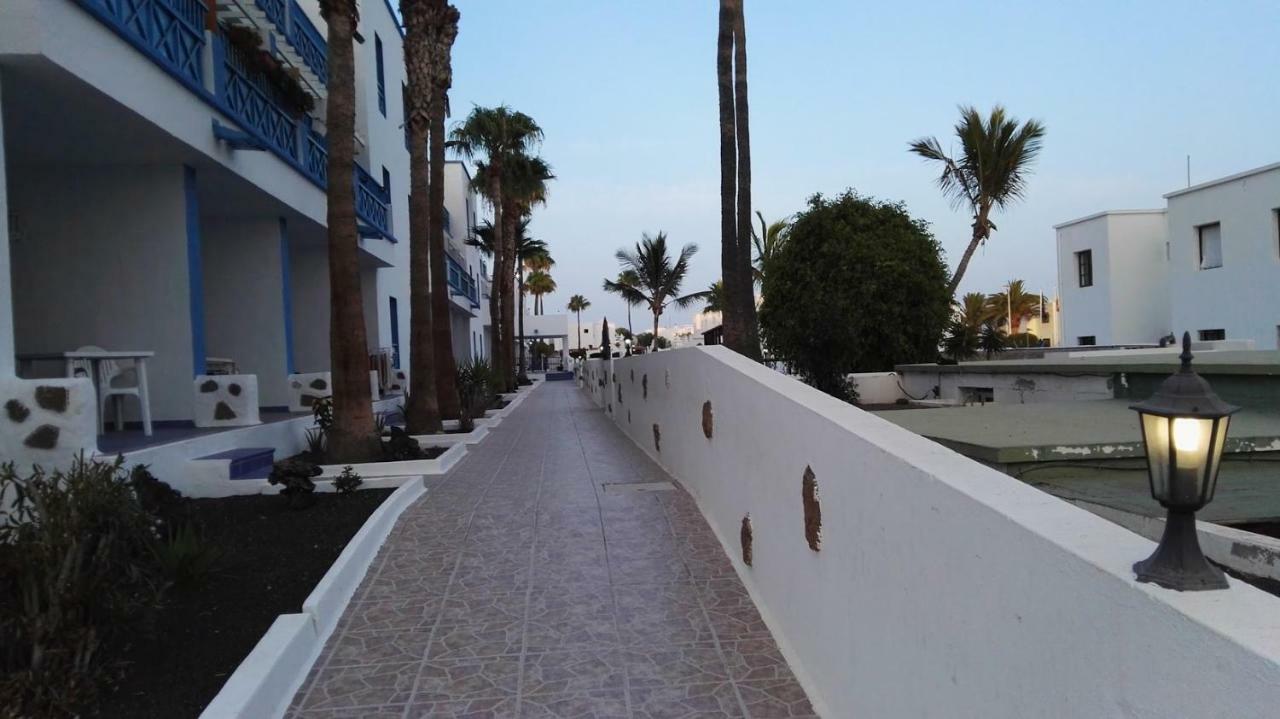 Aguazul - A Pie De Piscina Y Vistas Al Mar Daire Puerto del Carmen  Dış mekan fotoğraf